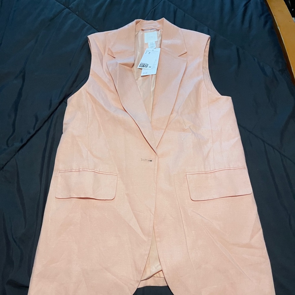 HM pastel pink vest